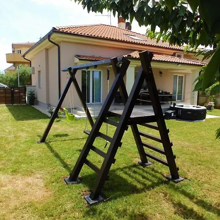 بيت للعطل Bokan By Interhome بولا