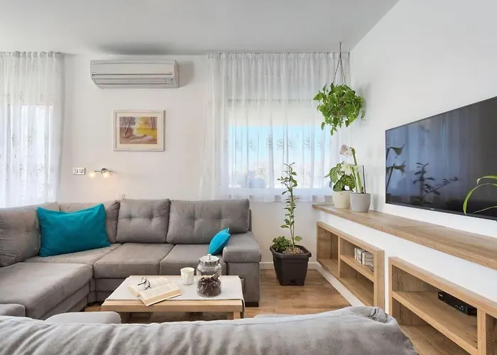 Bokan By Interhome * Пула