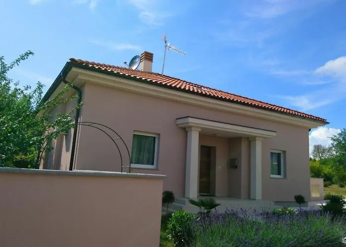 Bokan By Interhome * Пула